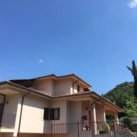 Rosa וילה Caporciano